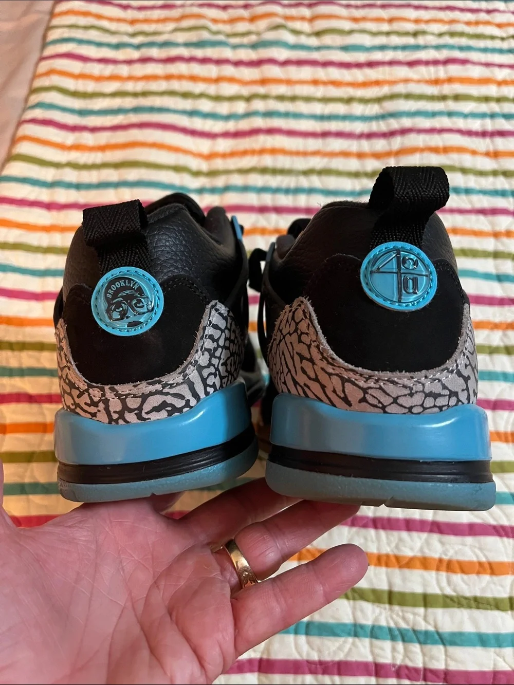 Size 7 youth Jordan basketball shoes